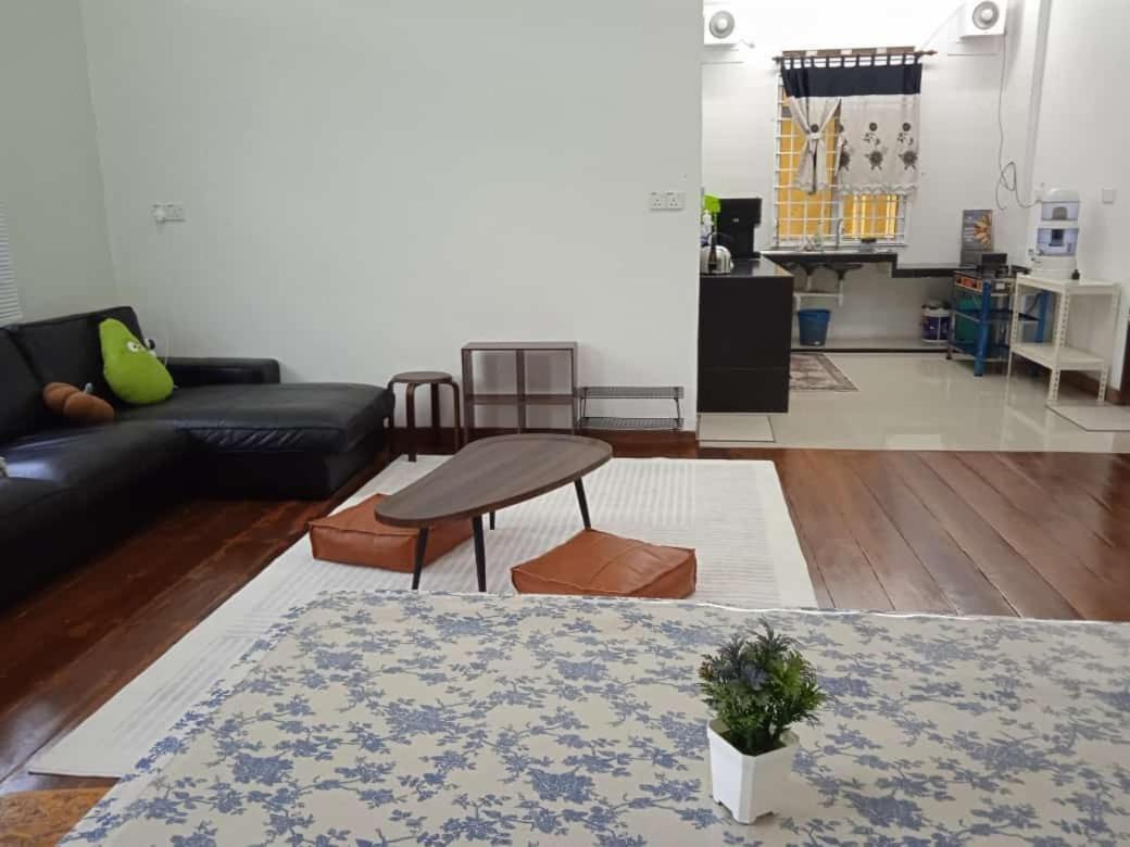 La Wood Homestay Kampung Kuala Besut Dış mekan fotoğraf